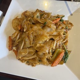 Drunken Noodle ( spicy flat noodles )