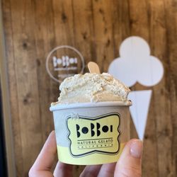Bobboi Natural Gelato - Media size with Mediterraneo and dairy-free Dark Chocolate