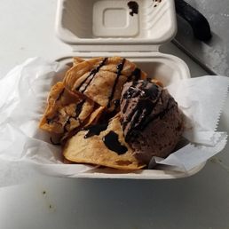 Brownie cheesecake nachos Brownie cheesecake nachos