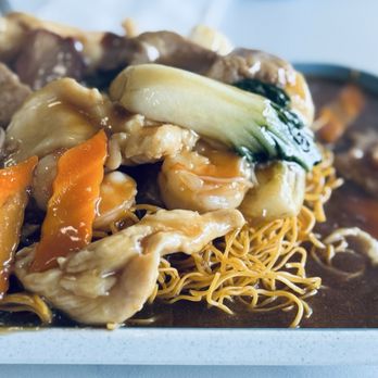 Garden Cafe - Combo Pan-Fried Noodle / 招牌煎麵 - Hong Kong Style Cafe Near Me - Castro Valley, California Garden Cafe - Combo Pan-Fried Noodle / 招牌煎麵 - Hong Kong Style Cafe Near Me - Castro Valley, California