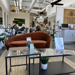 Olivine Salon - Cute Salon!