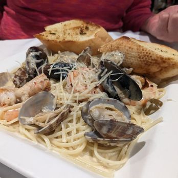 Cooper’s Landing - Linguine and clams - Seafood Near Me - Galveston, Texas Cooper’s Landing - Linguine and clams - Seafood Near Me - Galveston, Texas