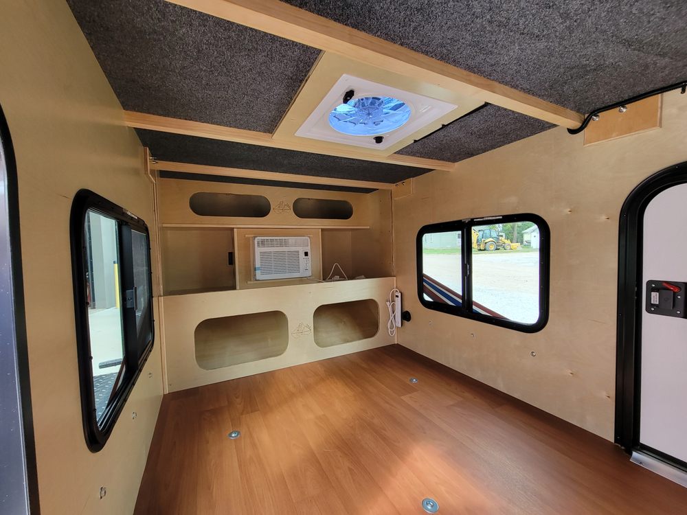 OUTBOUND TRAILER Updated September 2024 30 Photos 743 E South St, Hastings, Nebraska