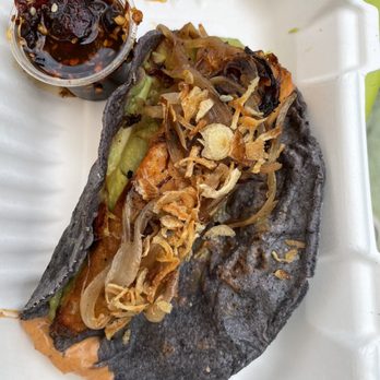 Simón - a taco with onions and sauce on a styrofoam container - Food Trucks Near Me - Los Angeles, California Simón - a taco with onions and sauce on a styrofoam container - Food Trucks Near Me - Los Angeles, California