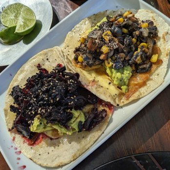 1910 - Hibiscus and Huitlacoche Tacos - Mexican Near Me - San Pedro Tlaquepaque, JAL