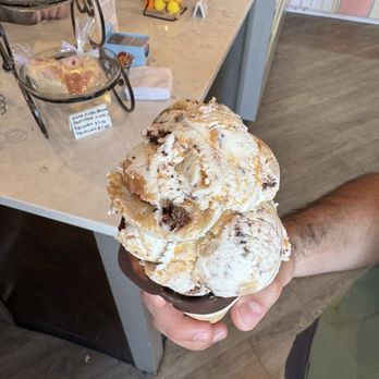 Scoops Ice Cream & Candy - Double Scoop - Ice Cream & Frozen Yogurt Near Me - Kenosha, Wisconsin Scoops Ice Cream & Candy - Double Scoop - Ice Cream & Frozen Yogurt Near Me - Kenosha, Wisconsin