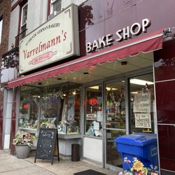 Varrelmann's Bake Shop - Outside of the shop