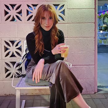 Gracie's Tax Bar - Outdoor seating - Bars Near Me - Phoenix, Arizona Gracie's Tax Bar - Outdoor seating - Bars Near Me - Phoenix, Arizona