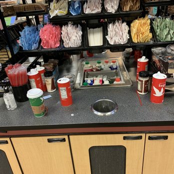 Wawa - I usually use my owncoffee container (so less crap goes into landfills); the Green cup allowing that wasn't mine. - Convenience Stores Near Me - Philadelphia, Pennsylvania