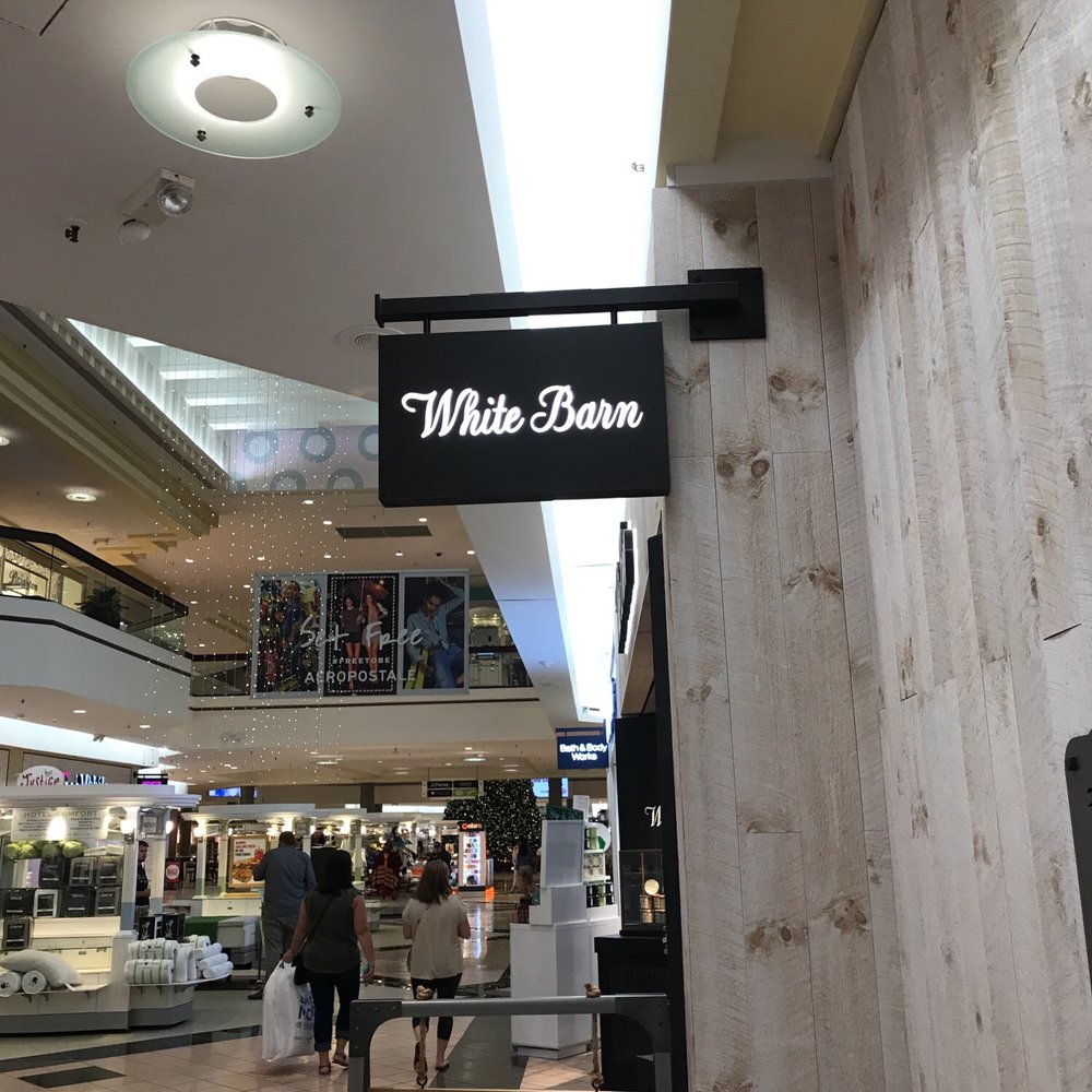 White Barn - Getting my holiday smell goods for the house. - Candle Stores Near Me - Altamonte Springs, Florida
