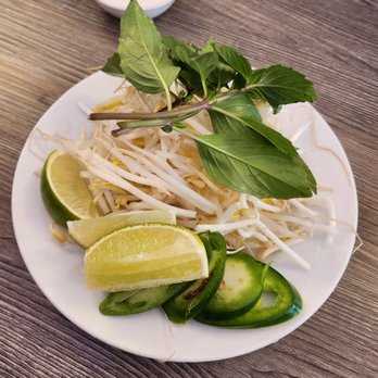 Le Petit Saigon - Vietnamese Near Me - Vancouver, British Columbia
