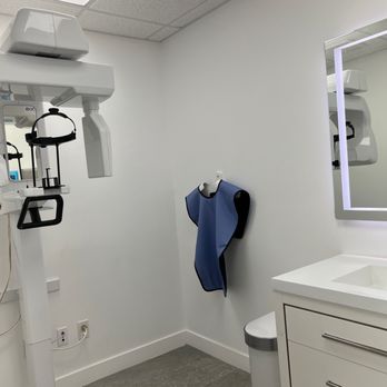 Biologic Endodontics - Endodontists Near Me - Beverly Hills, California