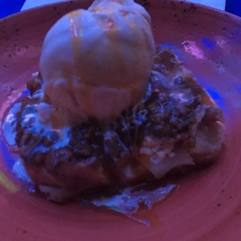 Hard Rock Cafe - Apple cobbler - Burgers Near Me - Honolulu, Hawaii Hard Rock Cafe - Apple cobbler - Burgers Near Me - Honolulu, Hawaii