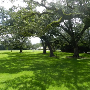 Fairfax House - front lawn - Hotels Near Me - Franklin, Louisiana