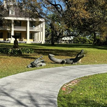 Houmas House and Gardens - House and alligators - Venues & Event Spaces Near Me - Darrow, Louisiana