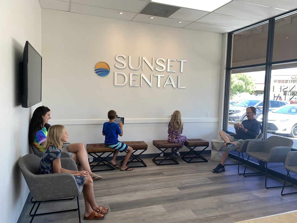 SUNSET DENTAL Updated September 2024 929 W Sunset Blvd, St