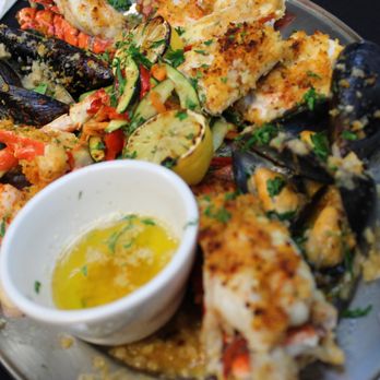 Mangia Napoli - Boston Seafood platter - Italian Near Me - Elmhurst, Illinois Mangia Napoli - Boston Seafood platter - Italian Near Me - Elmhurst, Illinois