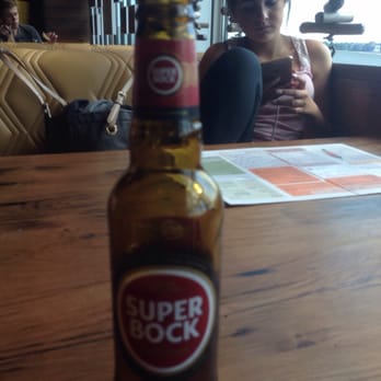 Nando's - Chicken Shop Near Me - Gatwick, WSX