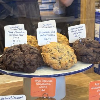 Levain Bakery - Bakeries Near Me - Newport Beach, California Levain Bakery - Bakeries Near Me - Newport Beach, California