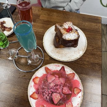 Madres Brunch - Breakfast & Brunch Near Me - Whittier, California Madres Brunch - Breakfast & Brunch Near Me - Whittier, California