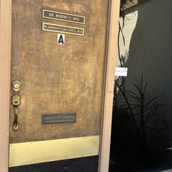 Robert C Hou, DDS, MD - Entrance