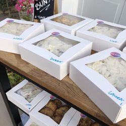 Jenny's Buns - This is what my pickup table looks like when selling from home.