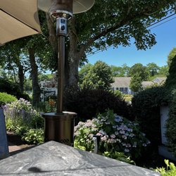 Scargo Cafe - Garden atmosphere at Scargos
