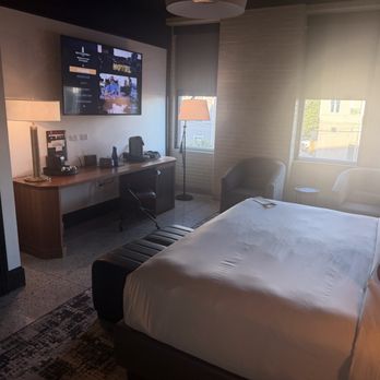 Bottleworks Hotel - Hotels Near Me - Indianapolis, Indiana