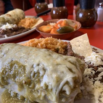 Nuevo Leon Restaurant - Ground beef burrito with rice and retried beans. - Mexican Near Me - Chicago, Illinois Nuevo Leon Restaurant - Ground beef burrito with rice and retried beans. - Mexican Near Me - Chicago, Illinois
