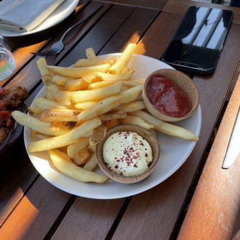 Cara Cara - French fries - New American Near Me - Los Angeles, California