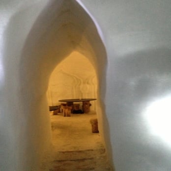 Iglu Dorf - Bars Near Me - Engelberg, OW