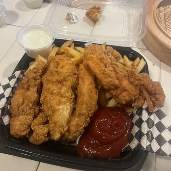 Kiki's Chicken Place - Chicken Shop Near Me - Rocklin, California
