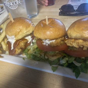 Rincon Brewery - Crispy Chicken Sliders - Breweries Near Me - Carpinteria, California Rincon Brewery - Crispy Chicken Sliders - Breweries Near Me - Carpinteria, California