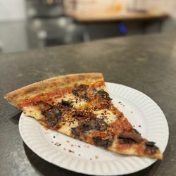 Little Oven Pizza - Manco slice - Mushrooms, bacon, and mozzarella
