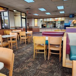 Wendy's - Big dining area.