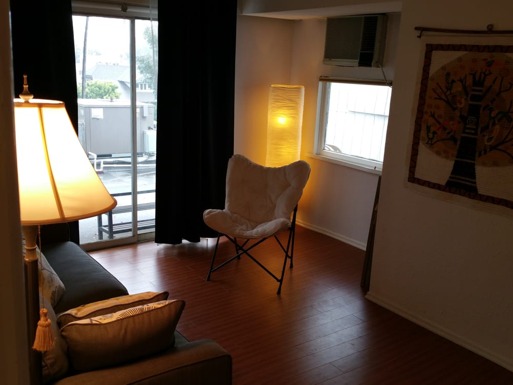 The Mystic Living School by Jennifer Escalera Logo