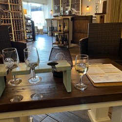 Siesta Key Wine Bar - Flight of white.
