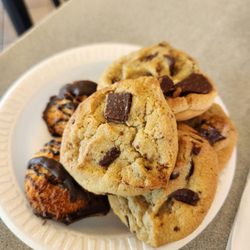 Nicks Paradise Cafe - Cookies and coconut macaroons