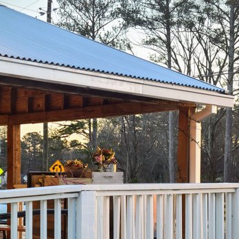 Bloom Roadside - Watch the sunrise from this deck - Donuts Near Me - Milton, Georgia