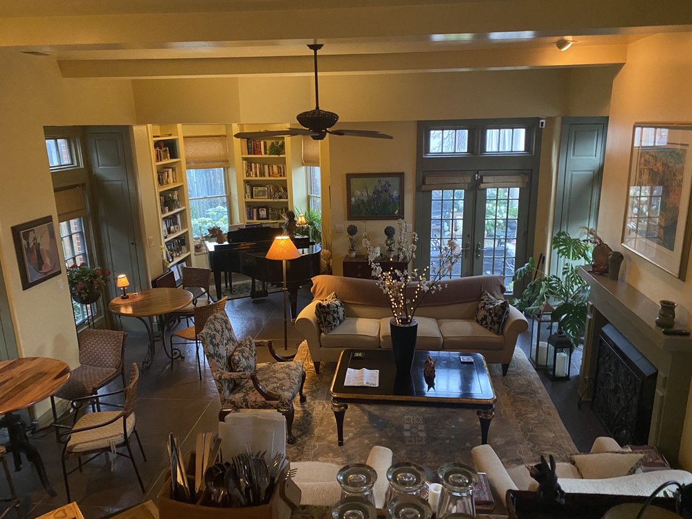 Harvey House Bed & Breakfast