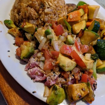 Alfredo’s Cookhouse - Tuna steak with fried rice and vegetables - Breakfast & Brunch Near Me - Key Largo, Florida Alfredo’s Cookhouse - Tuna steak with fried rice and vegetables - Breakfast & Brunch Near Me - Key Largo, Florida
