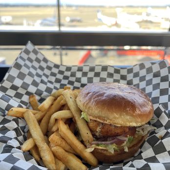 Brewtop Social - Blackend chicken sandwich (comes with fries) - Brewpubs Near Me - SeaTac, Washington Brewtop Social - Blackend chicken sandwich (comes with fries) - Brewpubs Near Me - SeaTac, Washington