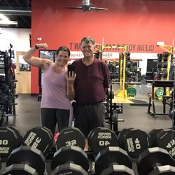 Fuel Fitness - Hangin with the local peeps. Chest Day done!