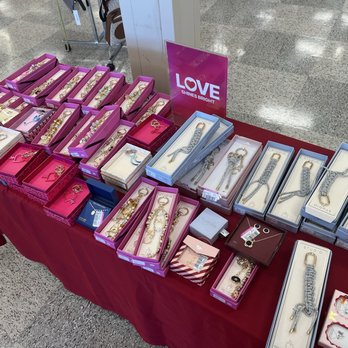 Ross Dress for Less - Jewelry - Department Stores Near Me - Lihue, Hawaii