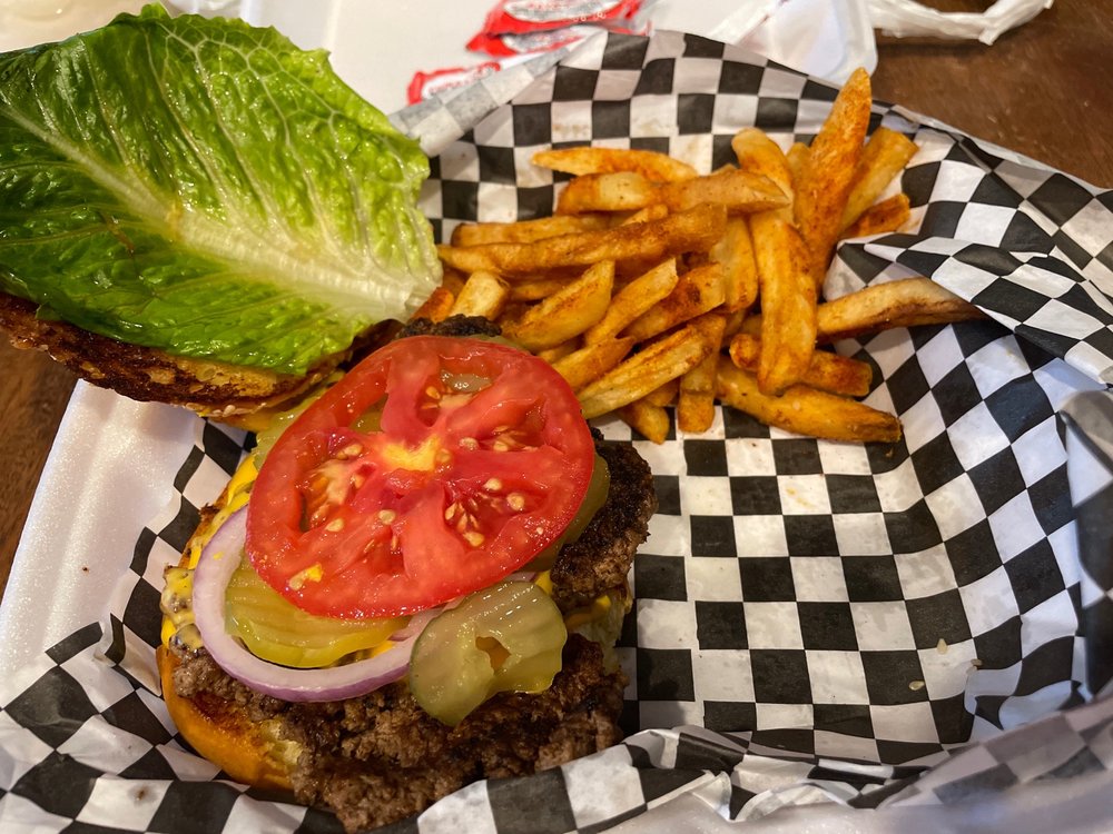 BURGERS & CHILE LOCO Updated October 2024 20 Photos & 39 Reviews 411 Hwy 78, Lavon, Texas