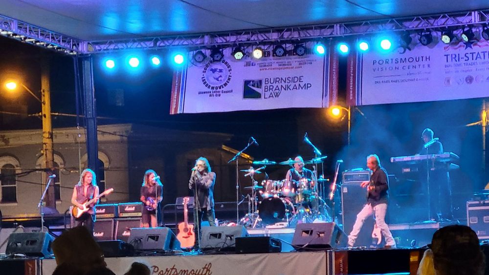 Social spots from River Days