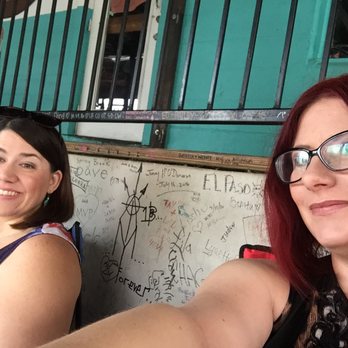 Franklin Barbecue - Line Selfie! - Barbeque Near Me - Austin, Texas