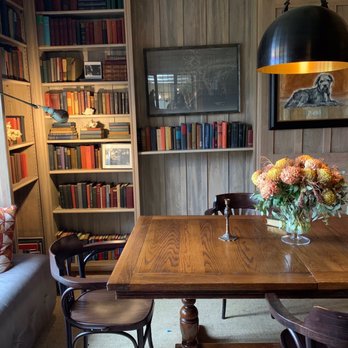 Troutbeck - Dining table in library - Resorts Near Me - Amenia, New York Troutbeck - Dining table in library - Resorts Near Me - Amenia, New York