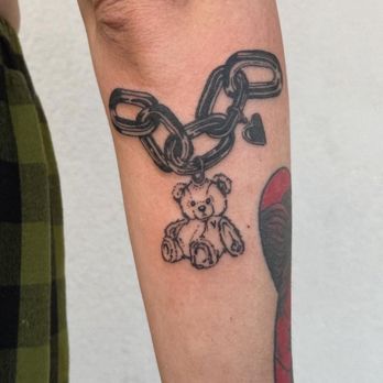 June Bug Tattoo - Tattoo Near Me - Los Angeles, California June Bug Tattoo - Tattoo Near Me - Los Angeles, California