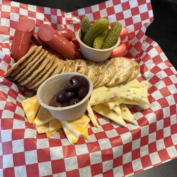 Kentucky Mist - a platter of cheese, crackers, and pickles - Distilleries Near Me - North Myrtle Beach, South Carolina Kentucky Mist - a platter of cheese, crackers, and pickles - Distilleries Near Me - North Myrtle Beach, South Carolina